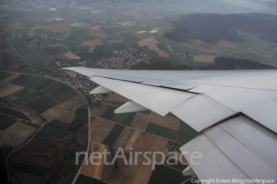 Swiss International Airlines Boeing 777-3DE(ER) (HB-JNA) | Photo 111360