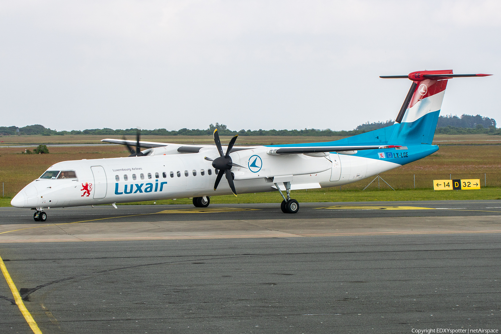 Luxair Bombardier DHC-8-402Q (LX-LGE) | Photo 512748 • netAirspace