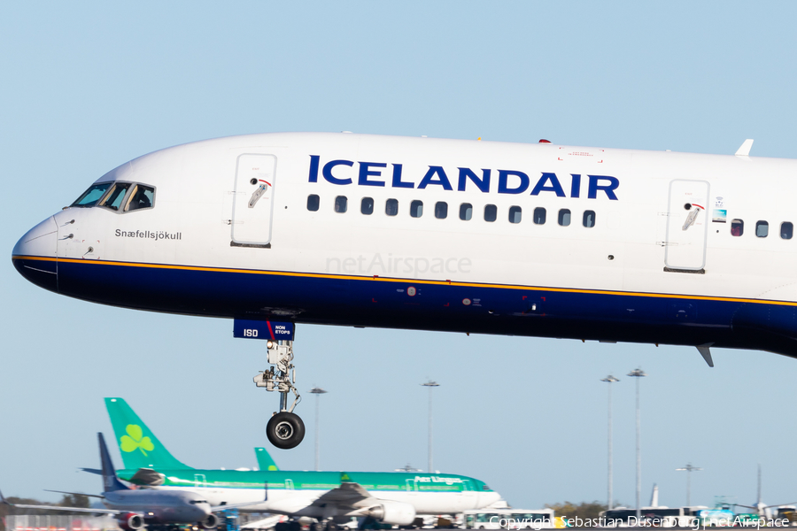 Icelandair Boeing 757-223 (TF-ISD) | Photo 291593